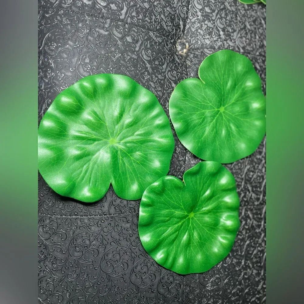 12 Realistic Lily Pads Leaves for Ponds, Artificial Floating Foam Leaves Realist - Picture 2 of 7